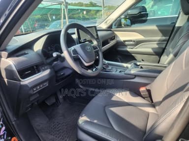 Toyota Highlander Limited AWD Black thumbnail 4
