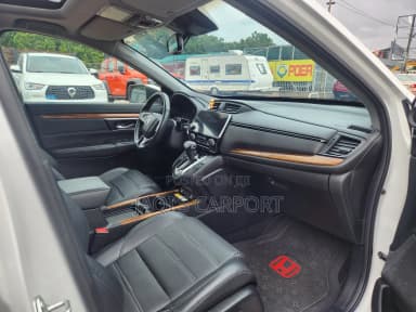 Honda CR-V Touring White thumbnail 3