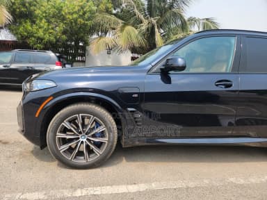 BMW X5 M60i Black thumbnail 3