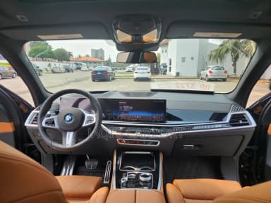 BMW X5 M60i Black thumbnail 4