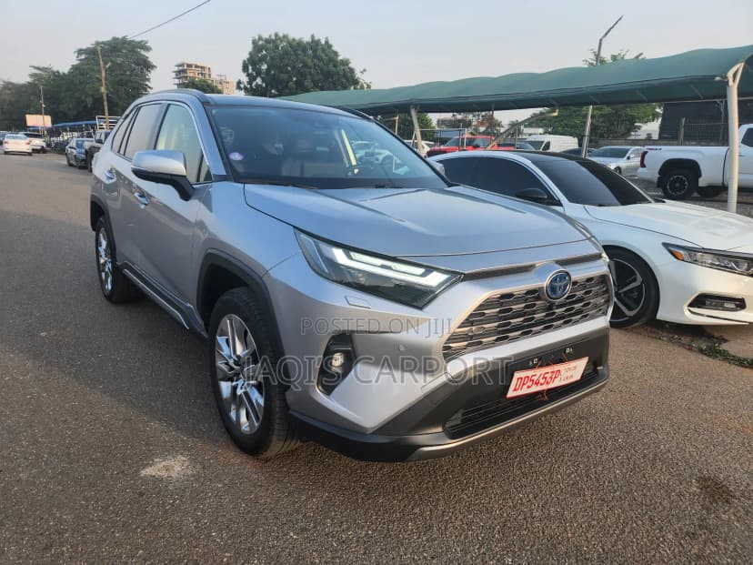 Toyota RAV4 Limited AWD Gray - Image 1