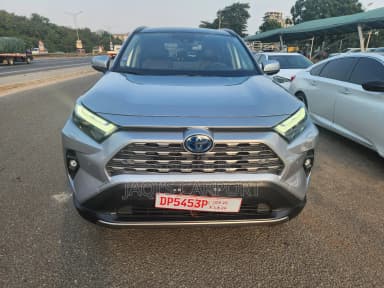 Toyota RAV4 Limited AWD Gray thumbnail 3
