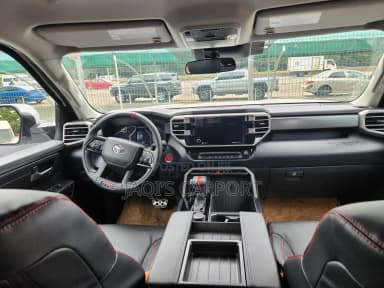 Toyota Urban Cruiser White thumbnail 4