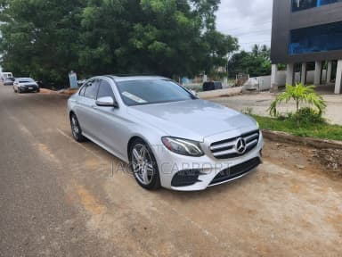 Mercedes-Benz E300 Silver thumbnail 1