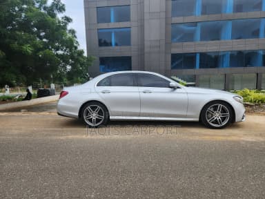 Mercedes-Benz E300 Silver thumbnail 3