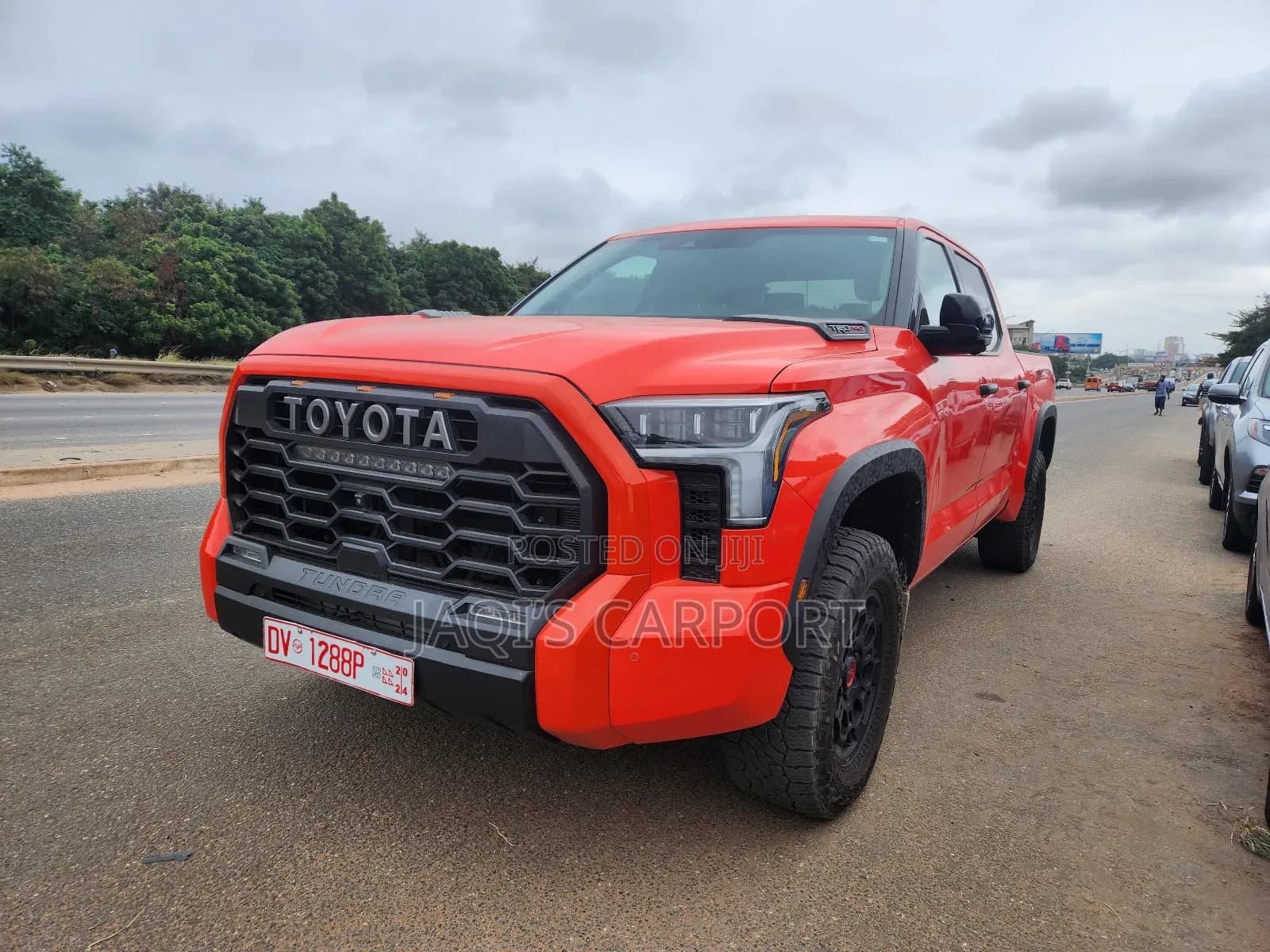 Photo of Toyota Tundra Platinum CrewMax 5.5' Bed 2024 Orange